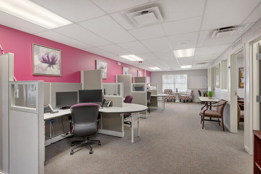 More Photos Of 5758 Cooley Lake Rd, Waterford Daycare Center For Sale