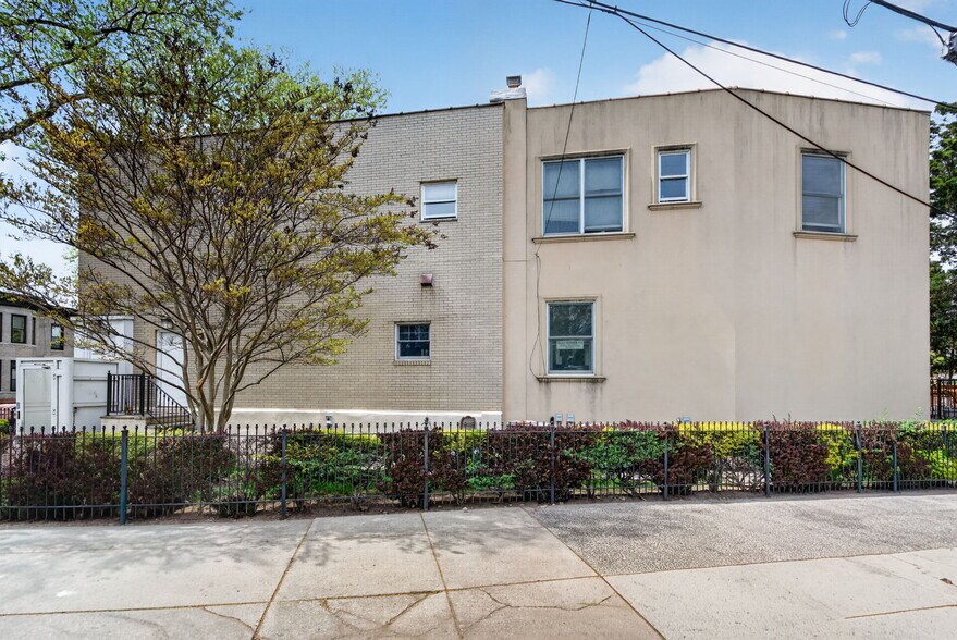 More Photos Of 655 76th St, Brooklyn Healthcare For Sale