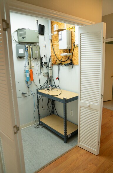 More Photos Of 5726 Root Rd, Spring Office Residential For Sale