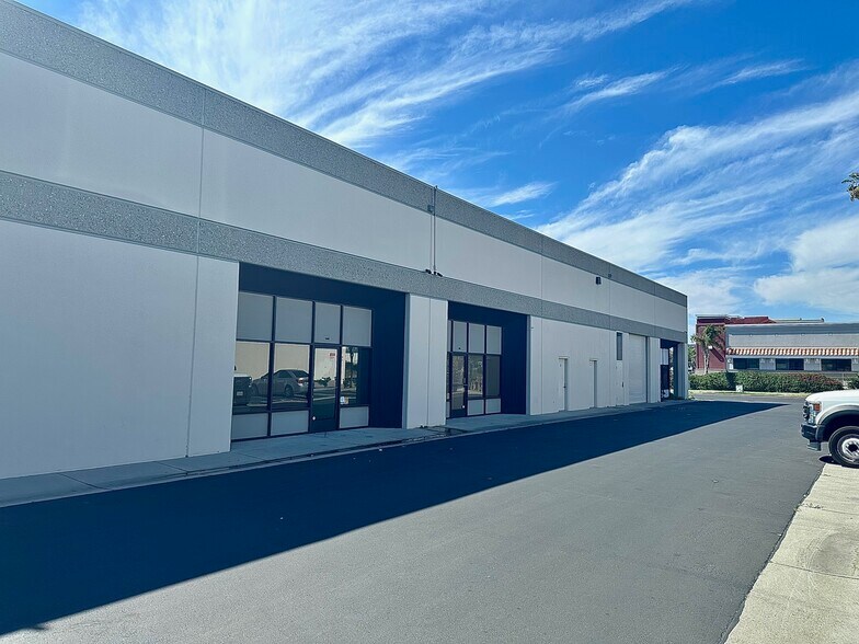 More Photos Of 1830 Lockwood St, Oxnard Warehouse For Lease