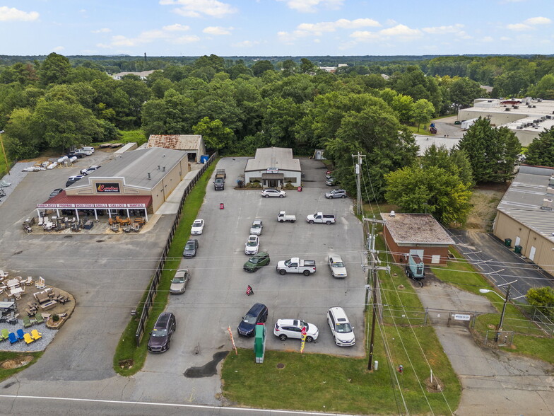 More Photos Of 118 Rainbow Lake Rd, Boiling Springs Auto Dealership For Sale