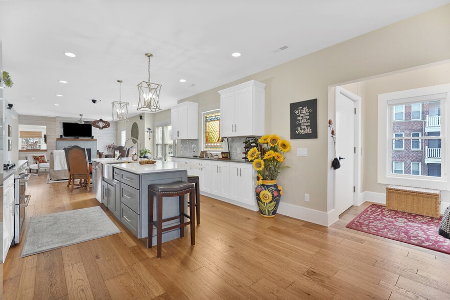 More Photos Of 1707 Northampton St, Holyoke Office For Sale