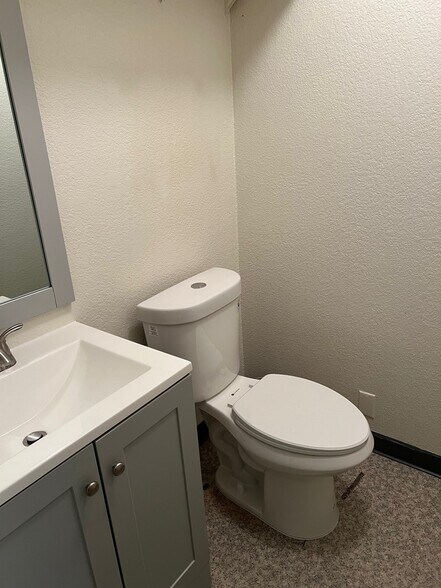 More Photos Of 2100 San Ramon Valley Blvd, San Ramon General Retail For Sale