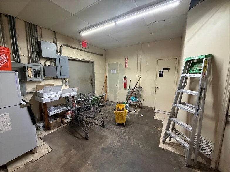 More Photos Of 822 Highway 74, Wesley General Retail For Sale