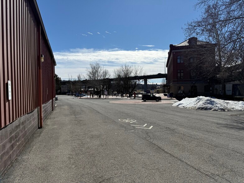 More Photos Of 19 Baltimore St, Cumberland Specialty For Sale