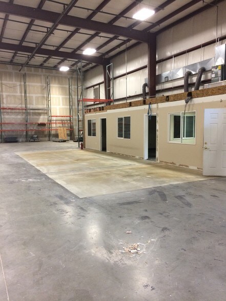 More Photos Of 5600 N 58th Ct, Lincoln Warehouse For Lease
