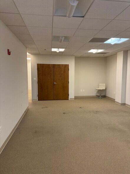 More Photos Of 1801 Robert Fulton Dr, Reston Medical For Lease