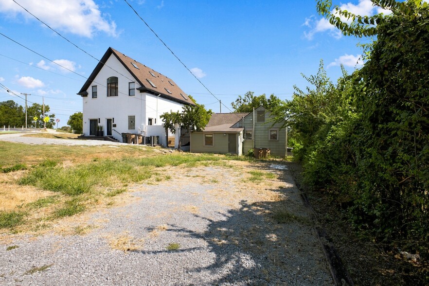 More Photos Of 321 29th Ave N, Nashville Office Residential For Sale