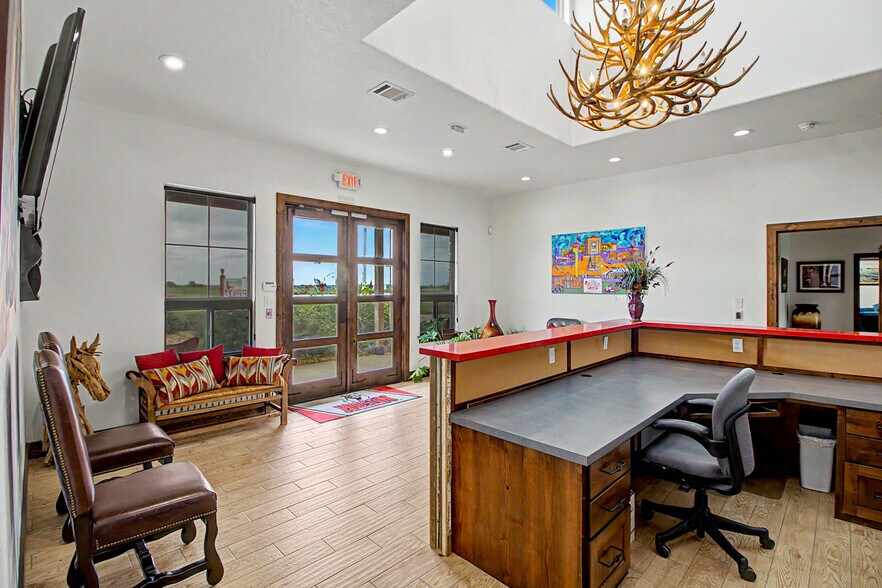 More Photos Of 8050 TX-21, Caldwell Office For Lease