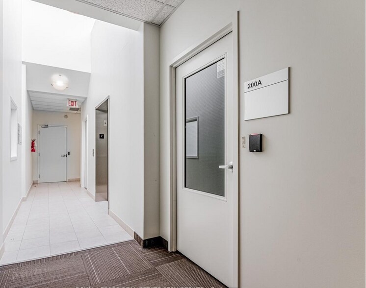 More Photos Of 2180 Meadowvale Blvd, Mississauga Office For Lease