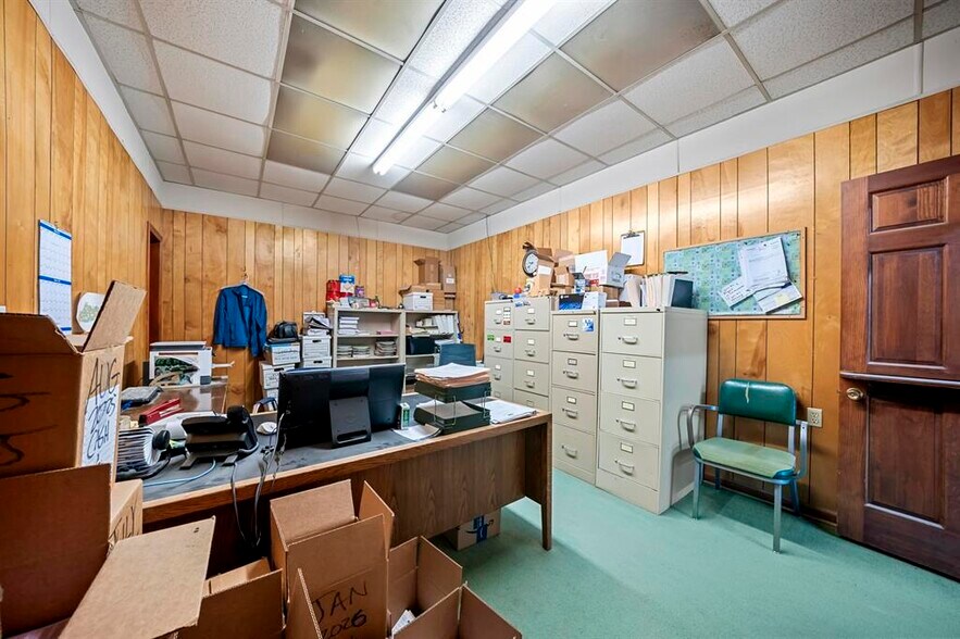 More Photos Of 1305 Seaton Ave, Greenup Warehouse For Sale