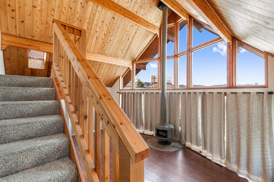 More Photos Of 590 Orchard St, Golden Office Residential For Sale