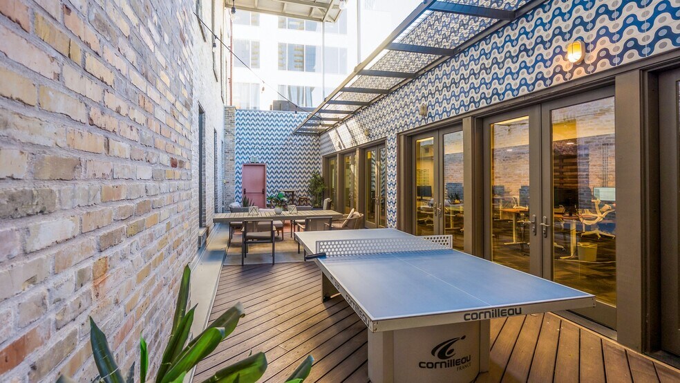 More Photos Of 200 E 6th St, Austin Loft Creative Space For Lease