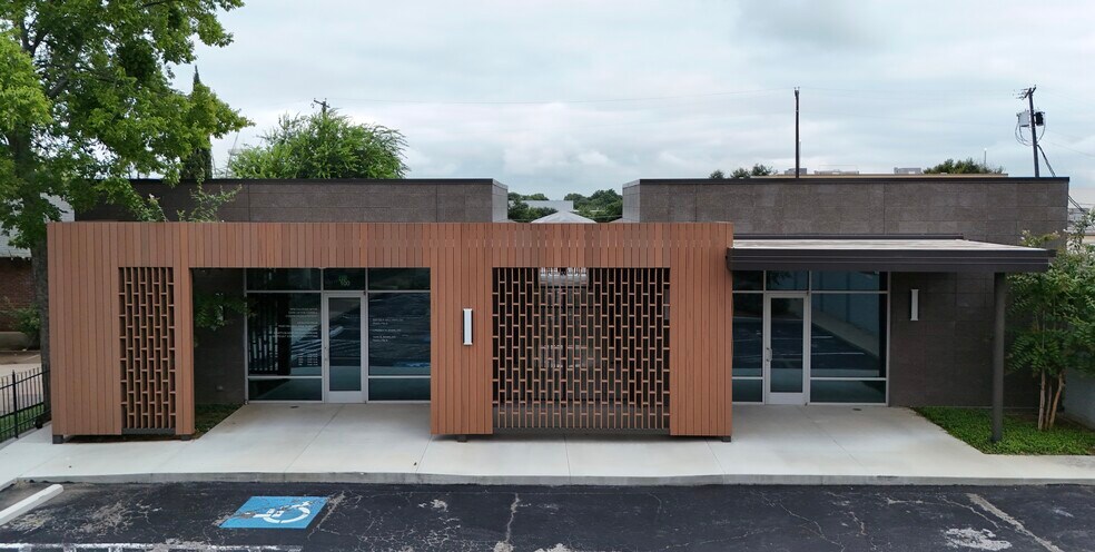 More Photos Of 1512 8th Ave, Fort Worth Medical For Lease