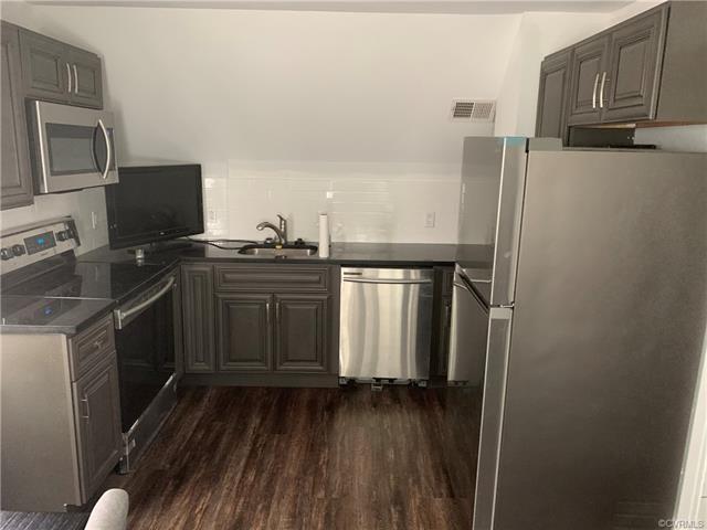 More Photos Of 7511 Brook Rd, Richmond Daycare Center For Lease