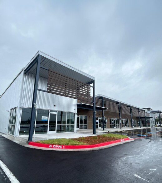 More Photos Of 500 W Trenton Rd, Edinburg Storefront For Lease