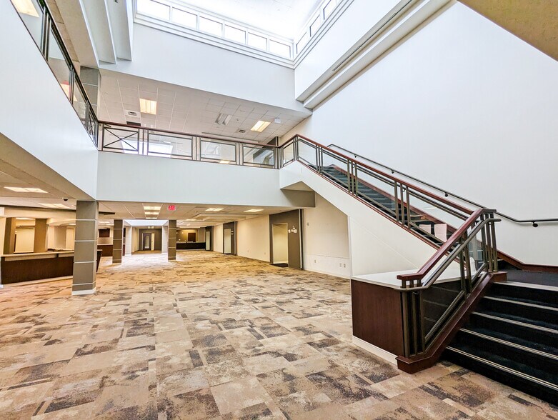 More Photos Of 1111 Augusta Dr, Houston Medical For Lease