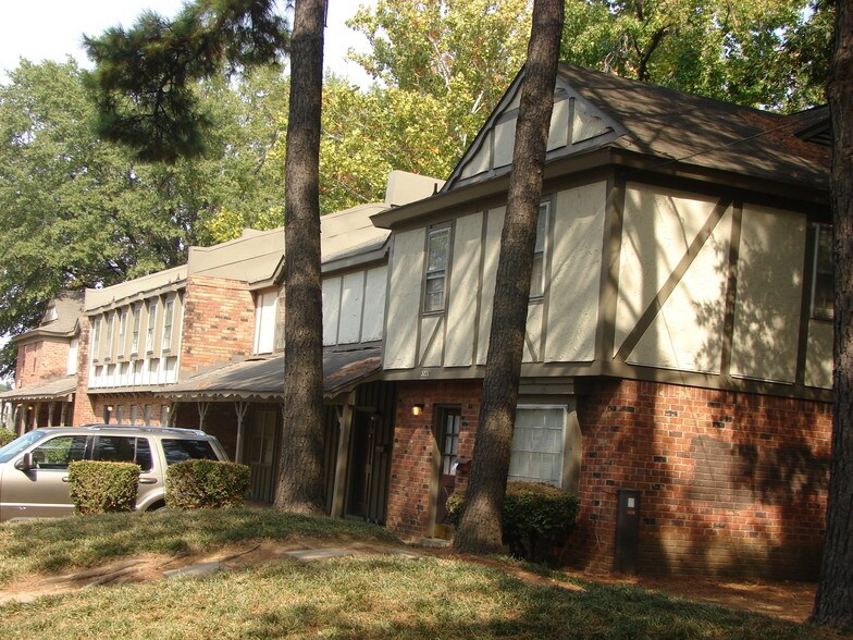 More Photos Of 3235 S Mendenhall Rd, Memphis Apartments For Sale