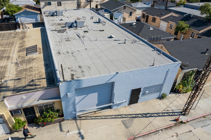 More Photos Of 1412 S Gerhart Ave, Commerce Warehouse For Lease