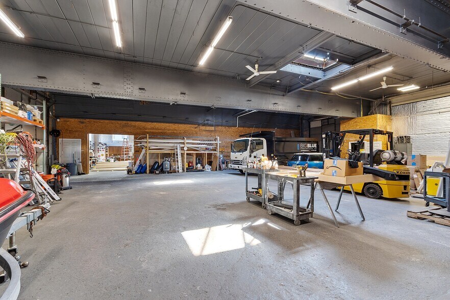 More Photos Of 260-276 Lynnway, Lynn Manufacturing For Sale