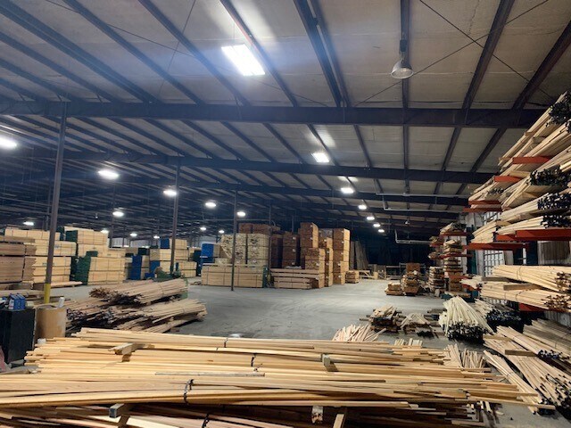 More Photos Of 600 Augustus St, Trenton Warehouse For Lease