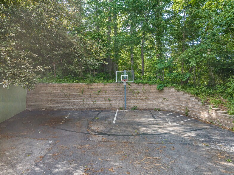 More Photos Of 364 Weaverville Rd, Asheville Medical For Sale