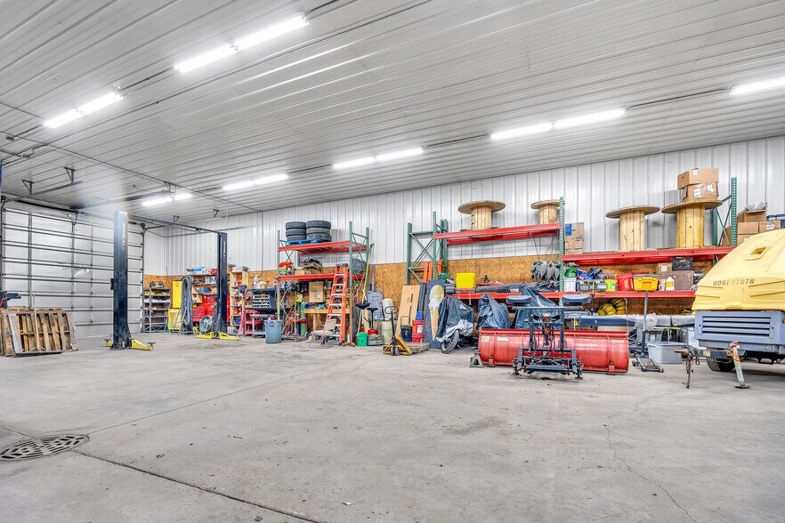 More Photos Of 403 Industrial Dr, Griffith Service For Sale