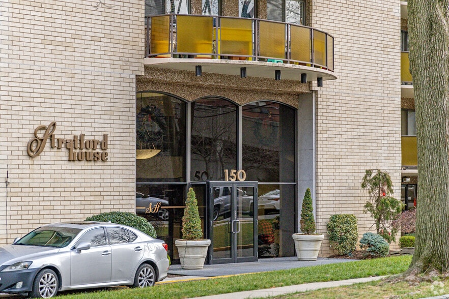 More Photos Of 150 Overlook Ave, Hackensack Apartments For Sale