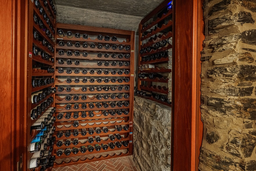 More Photos Of 1-3 Main Street, Le Roy Restaurant For Sale