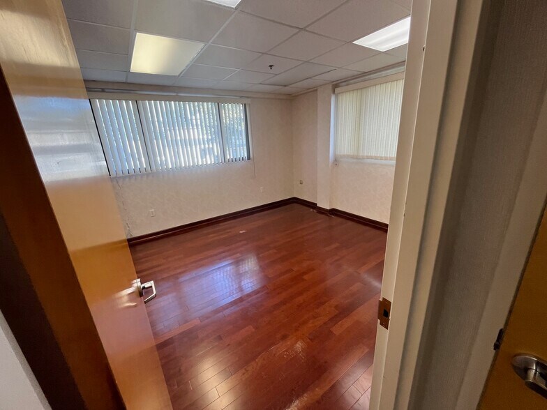 More Photos Of 42 Locust Ave, Wallington Medical For Lease