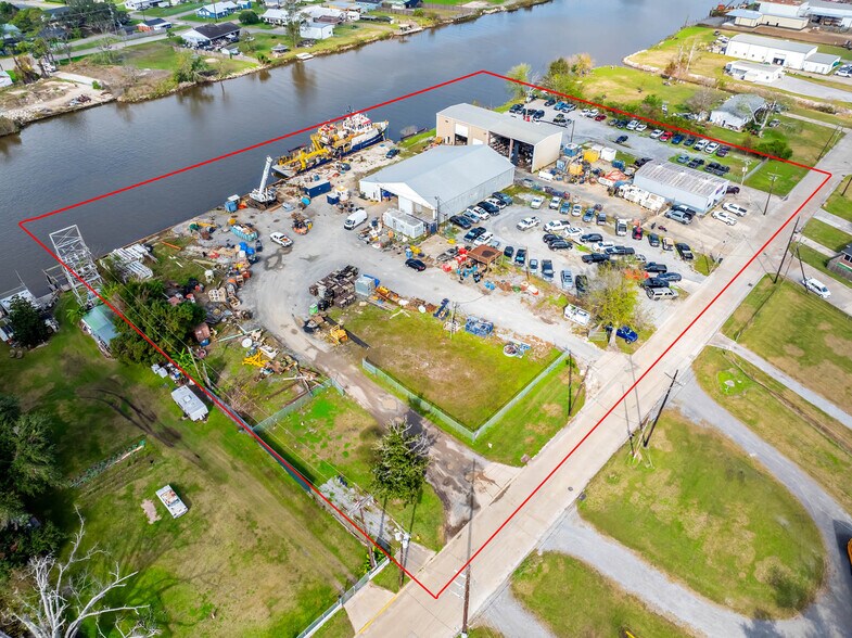 More Photos Of 1005 Saadi St, Houma Manufacturing For Sale