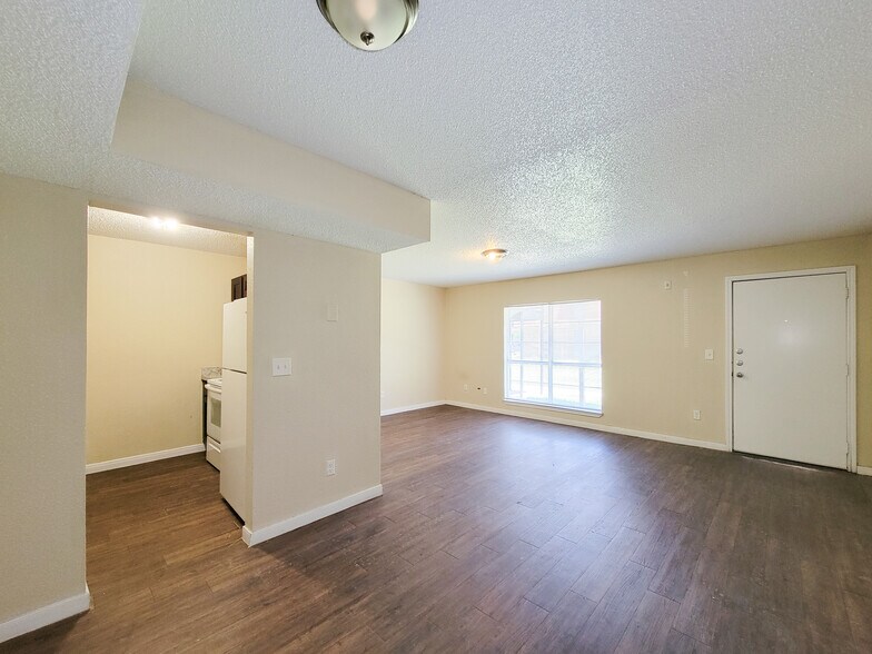 More Photos Of 1501 Poole Ave, Port Arthur Apartments For Sale