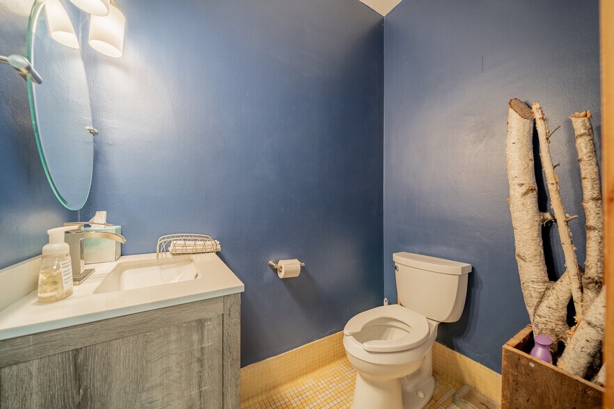 More Photos Of 1331 High Ave, Oshkosh Religious Facility For Sale