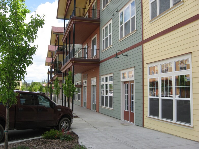 More Photos Of 220 Windsor River Rd, Windsor Apartments For Sale