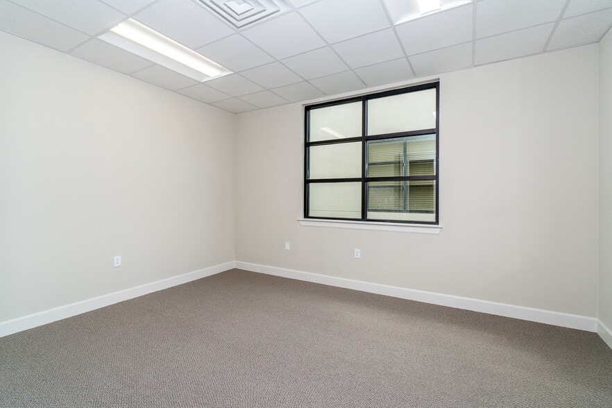 More Photos Of 8118 Fry Rd, Cypress Office For Lease