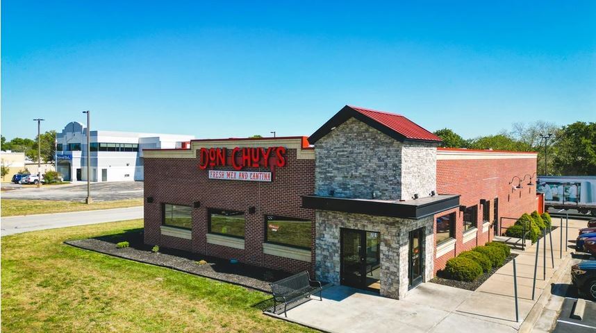 More Photos Of 701 SE Melody Ln, Lee's Summit Restaurant For Sale