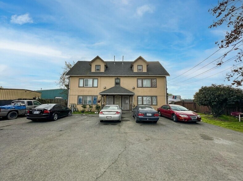 Primary Photo Of 111 Mahogany Dr, Vallejo Apartments For Sale