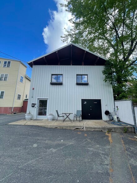 More Photos Of 43 Summer St, Somerville Loft Creative Space For Lease