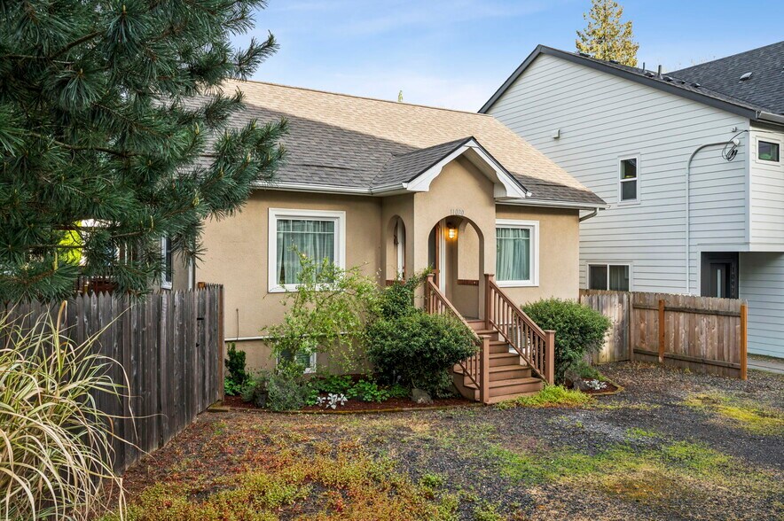 More Photos Of 11020 N Moore Ave, Portland Flex For Sale