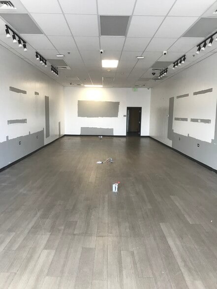 More Photos Of 24112 E Orchard Rd, Aurora Freestanding For Lease