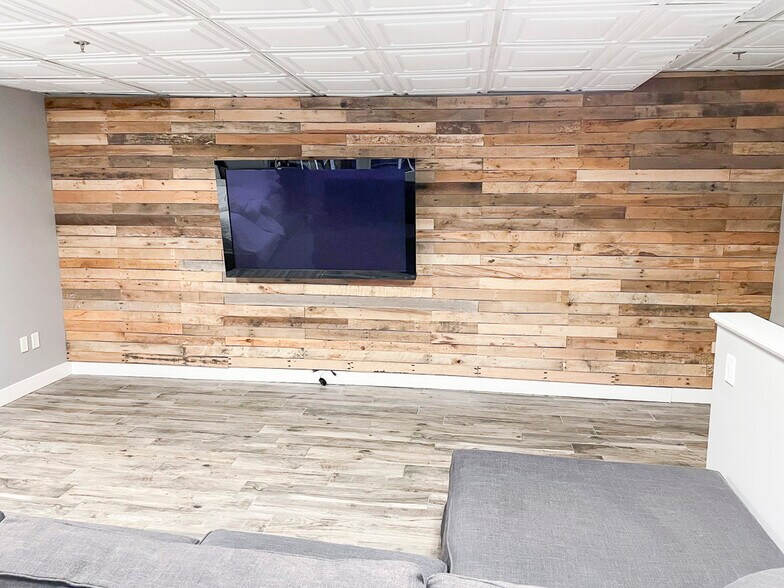 More Photos Of 11390 Knott St, Garden Grove Warehouse For Sale