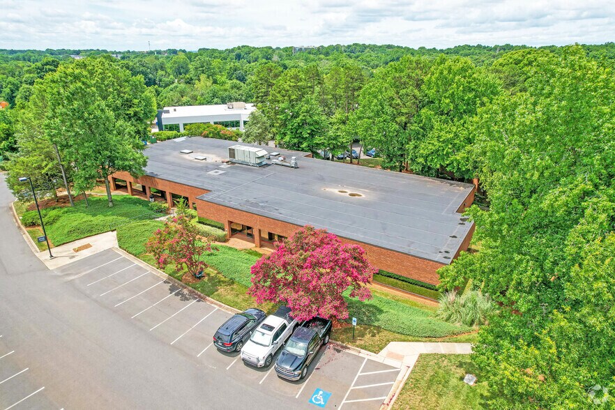 More Photos Of 5715 Westpark Dr, Charlotte Office For Lease