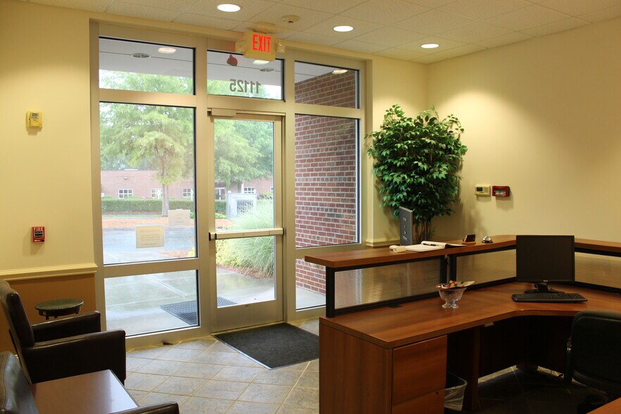 More Photos Of 11125 Treynorth Dr, Cornelius Office For Lease