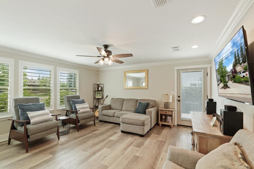 More Photos Of 595 E Augusta St, Woodbridge Apartments For Sale