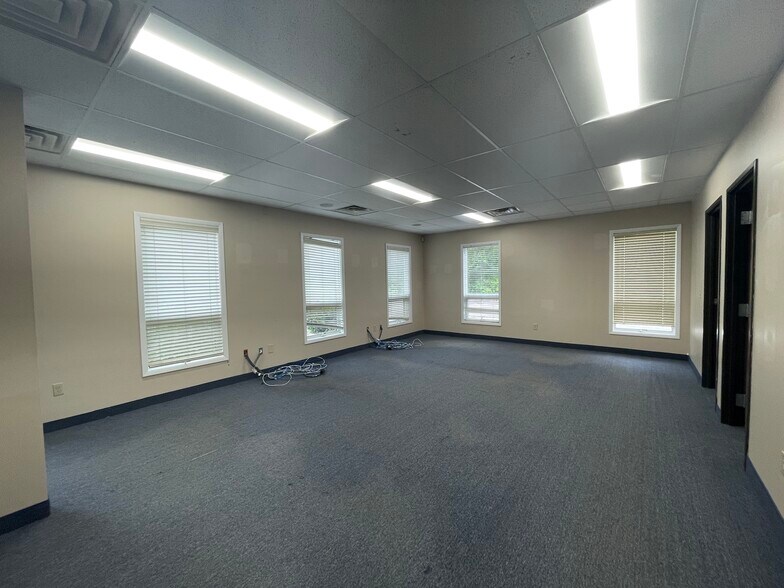 More Photos Of 115 US Highway 46, Mountain Lakes Medical For Lease