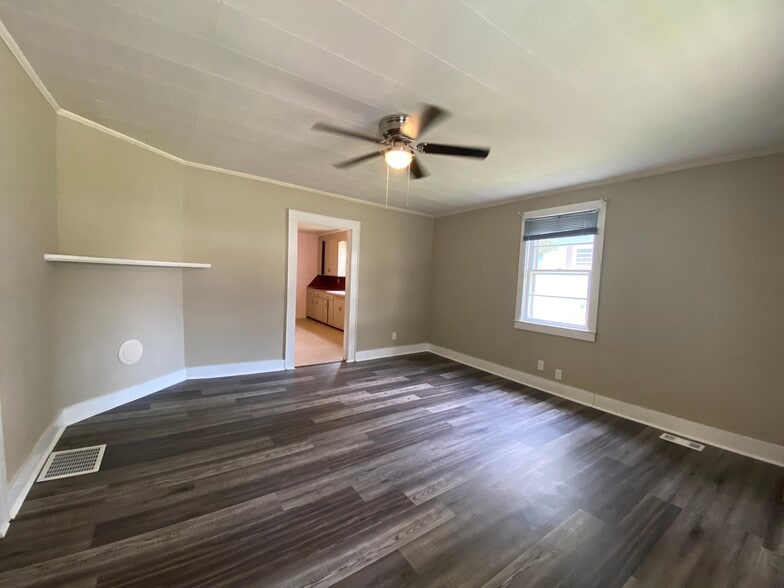 More Photos Of , Spartanburg Unknown For Sale