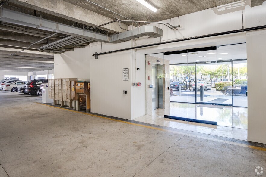 More Photos Of 4960 SW 72nd Ave, Miami Medical For Lease