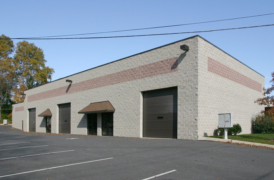 More Photos Of 821 Lincoln Ave, West Chester Warehouse For Sale
