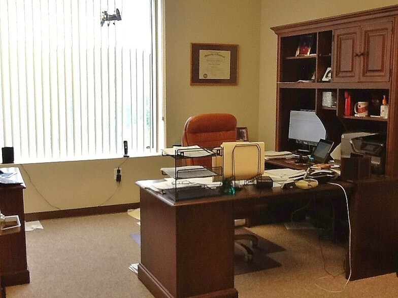 More Photos Of 14641 Lee Hwy, Centreville Office For Sale