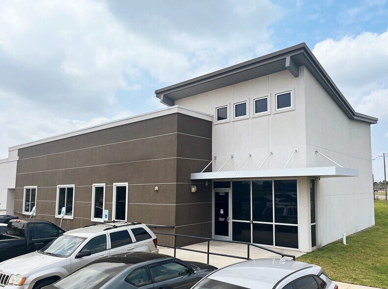 Primary Photo Of 7236 Medical Center Dr, Texas City Medical For Lease